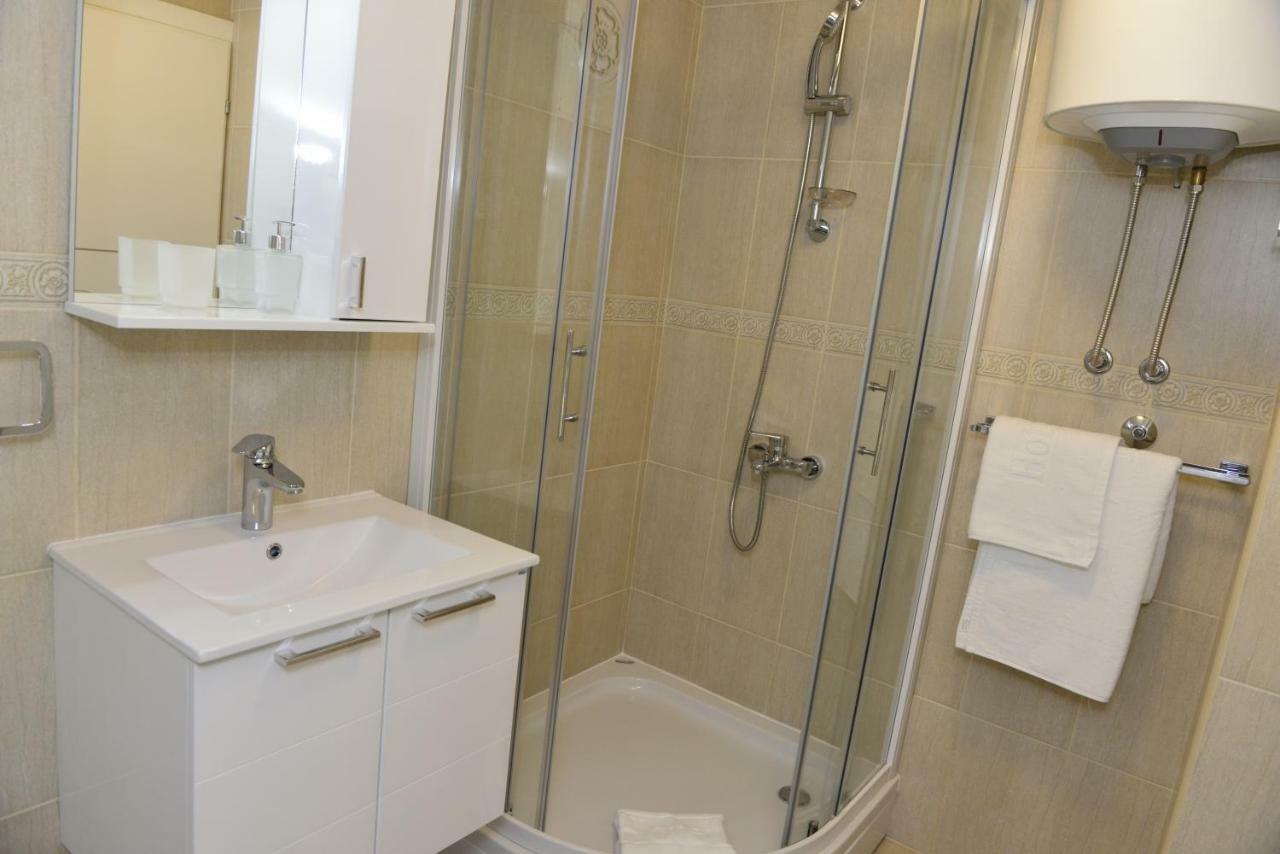 Apartmani Stefanija Tivat Exteriör bild